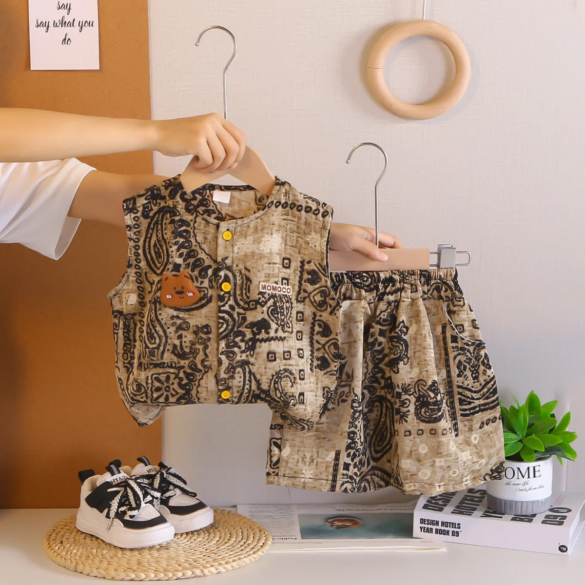 الفتيان الملابس مجموعات الصيف 2025 الأطفال سترة بلوزات بلا اكمام سراويل قصيرة 2 قطعة السراويل الموضة دعوى للطفل الزي الاطفال رياضية