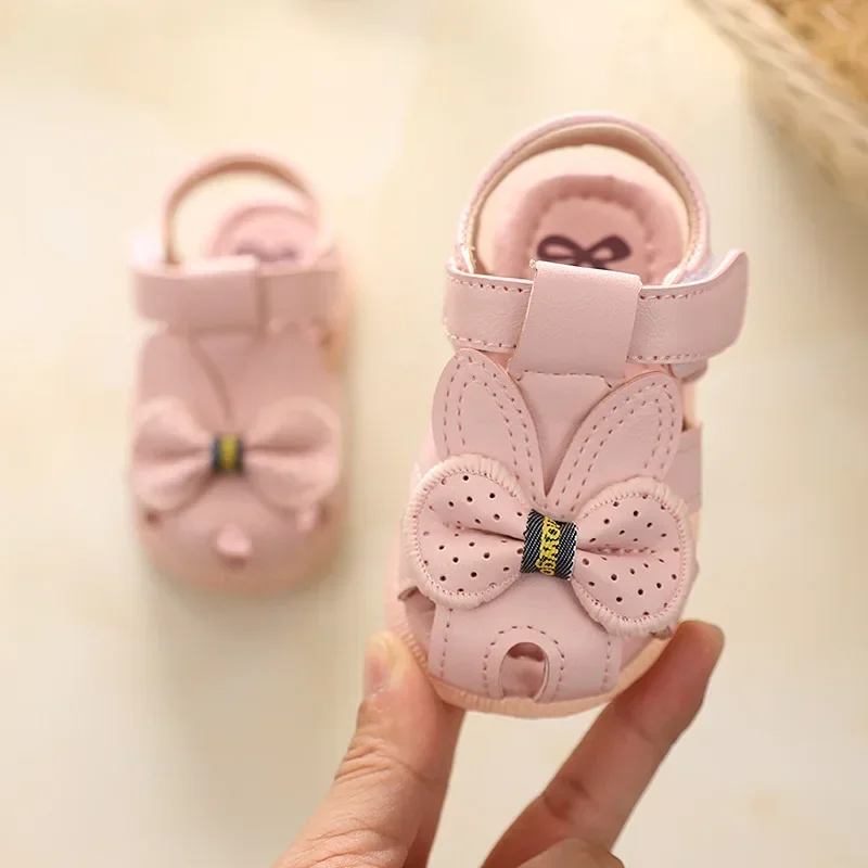 Sandali estivi per bambini foro scarpe per bambini pantofole morbido cartone animato antiscivolo Design fai da te foro scarpe da bambino spiaggia