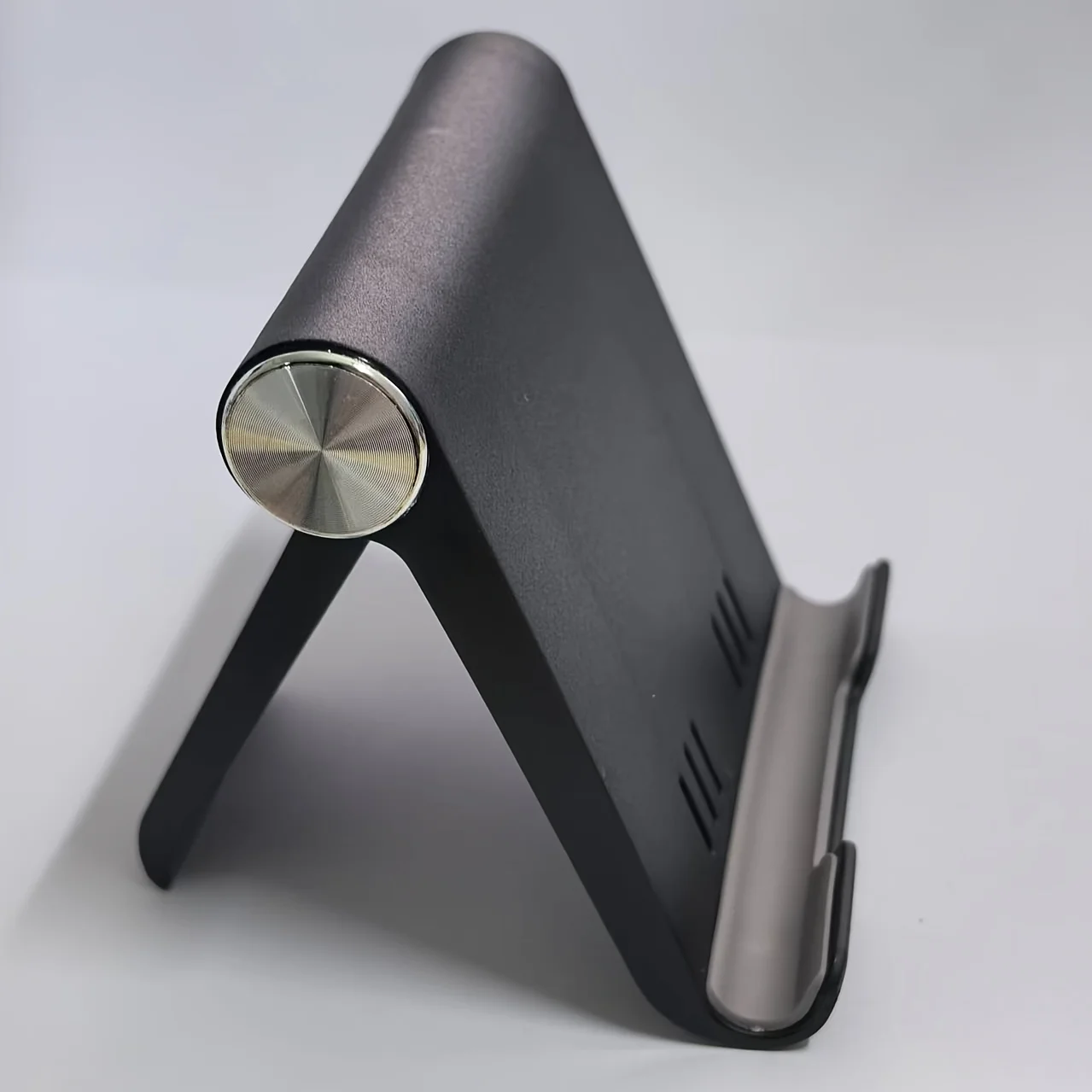 High-appearance-value phone stand, foldable multifunctional desktop tablet and phone holder