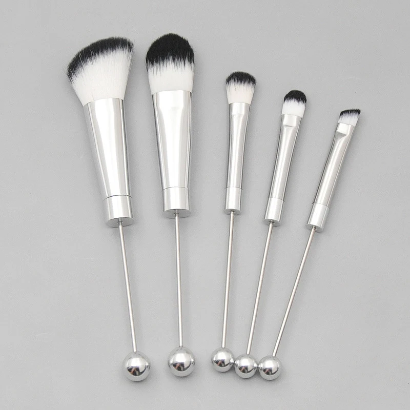 Set di pennelli per trucco con perline da 5 pezzi Kit di pennelli per trucco comestic con perline fai-da-te per pennello per ombretto con perline fai-da-te