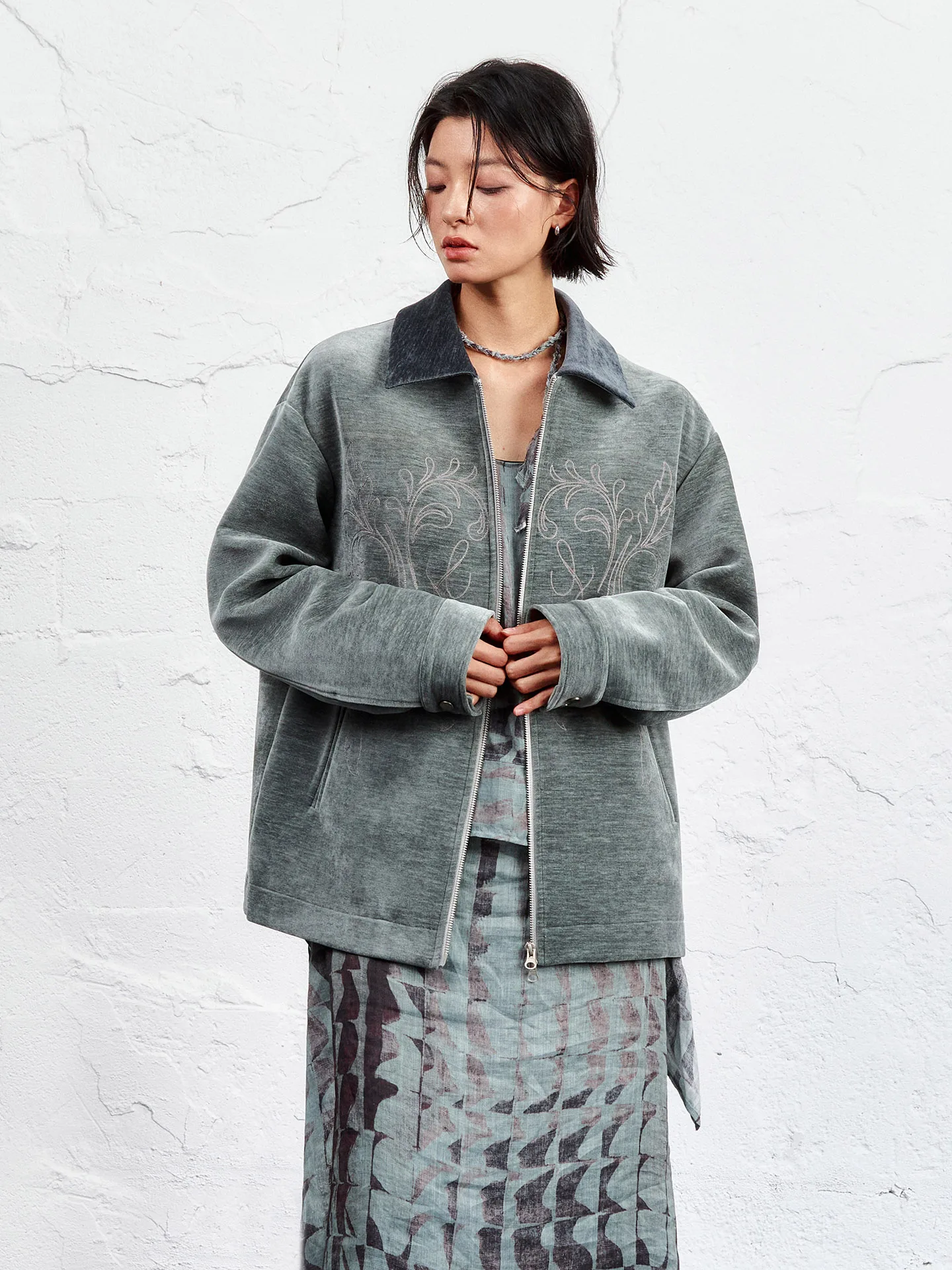 

Женская куртка Lobian Original Design с вышивкой, в стиле колор-блок, из вельвета, с воротником-стойкой, свободного кроя, для повседневной носки