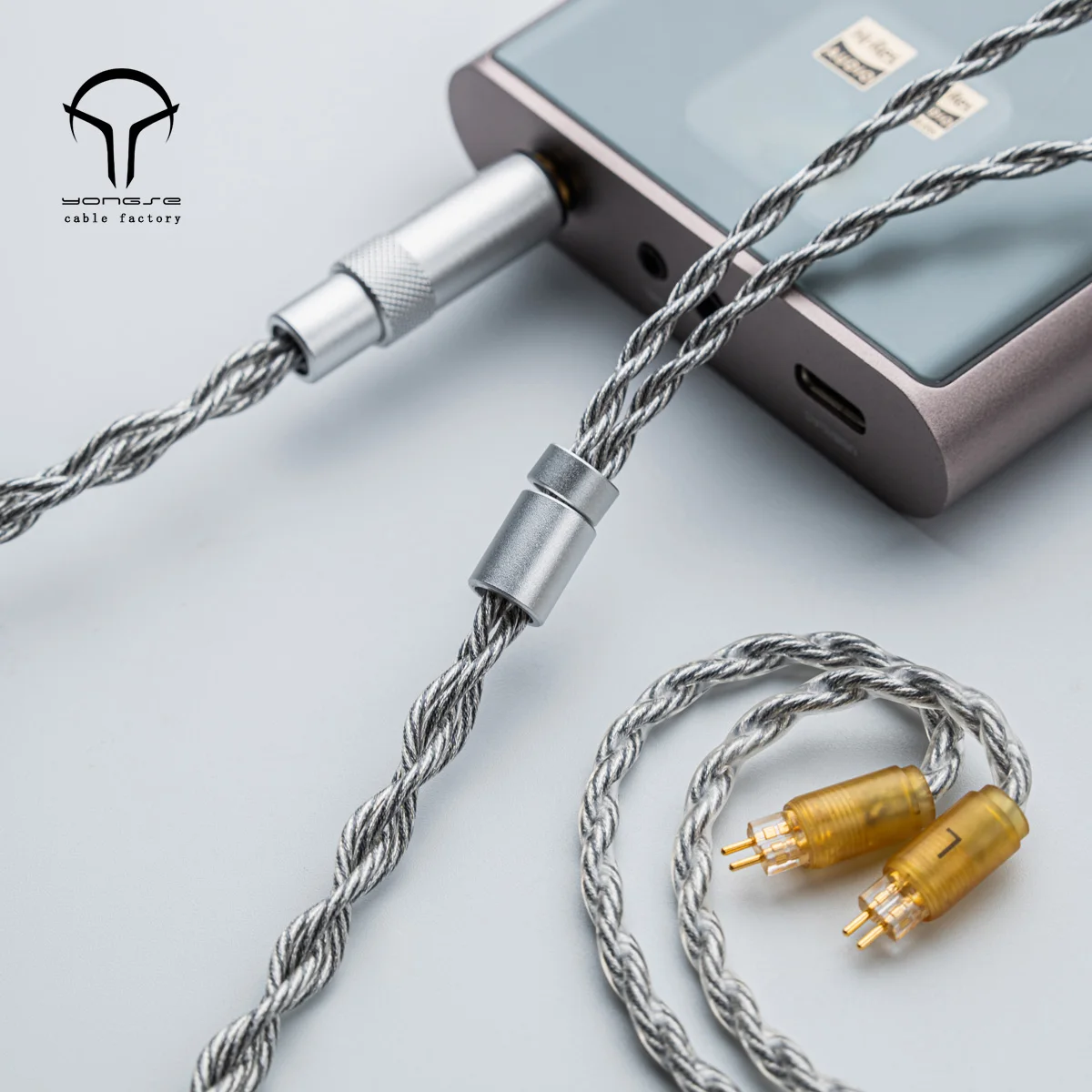 Yongse Obsidian Auriculares de cobre de un solo cristal chapados en plata Cable de actualización Enchufe conmutable: 3,5 mm + 4,4 mm