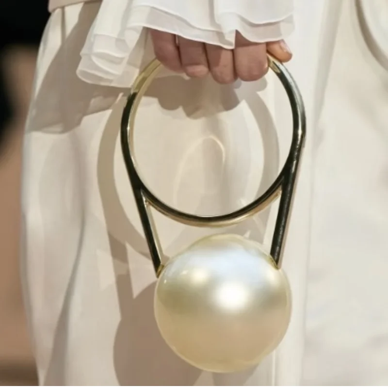 

Luxury Designer Evening Clutch With Ball Handle Acrylic Women Handbag Creative High-end Bowling Wedding Purses Party Tote Ladies