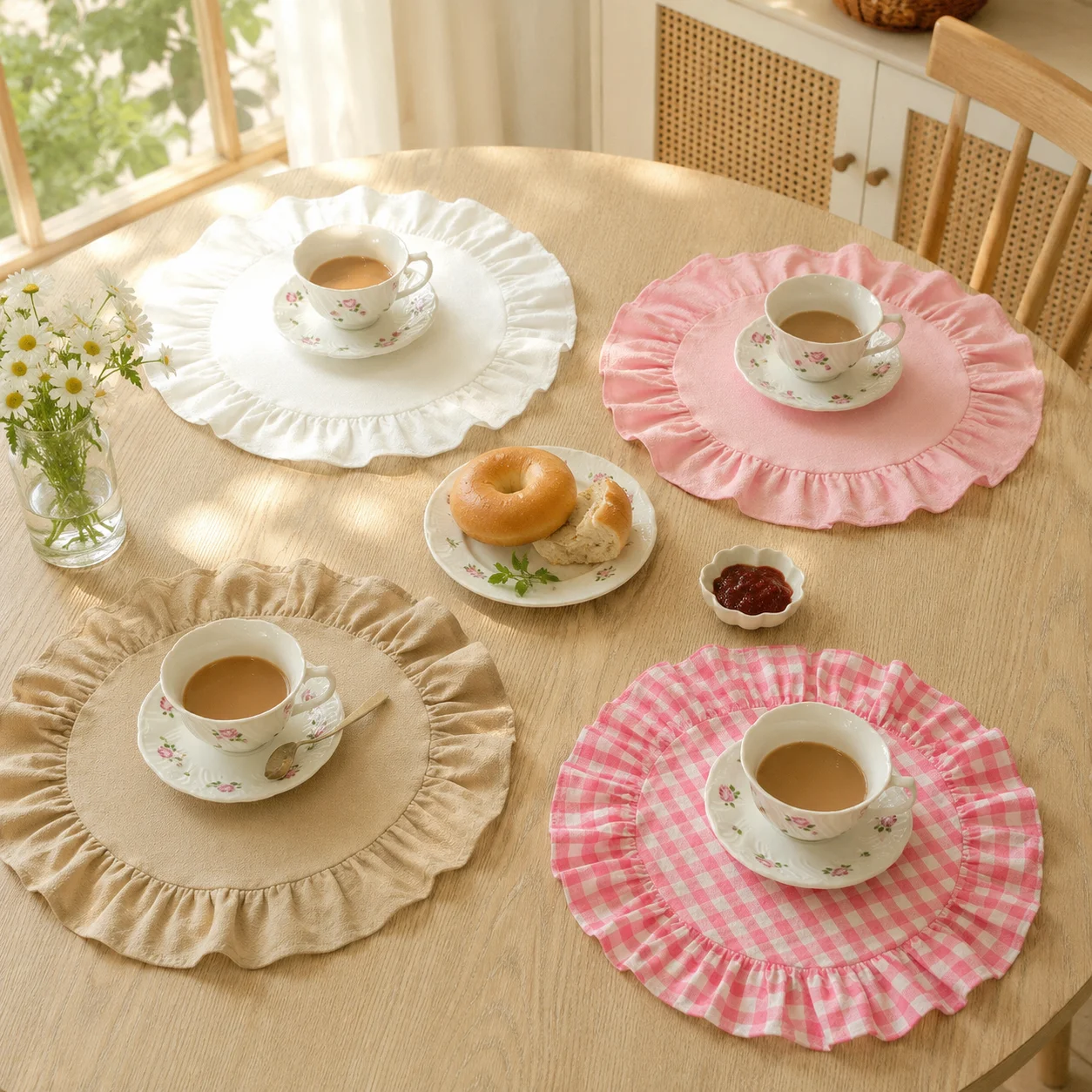 1/2/4pcs Round, ruffled placemats, perfect for breakfast, picnics, bed and breakfasts, and gardens