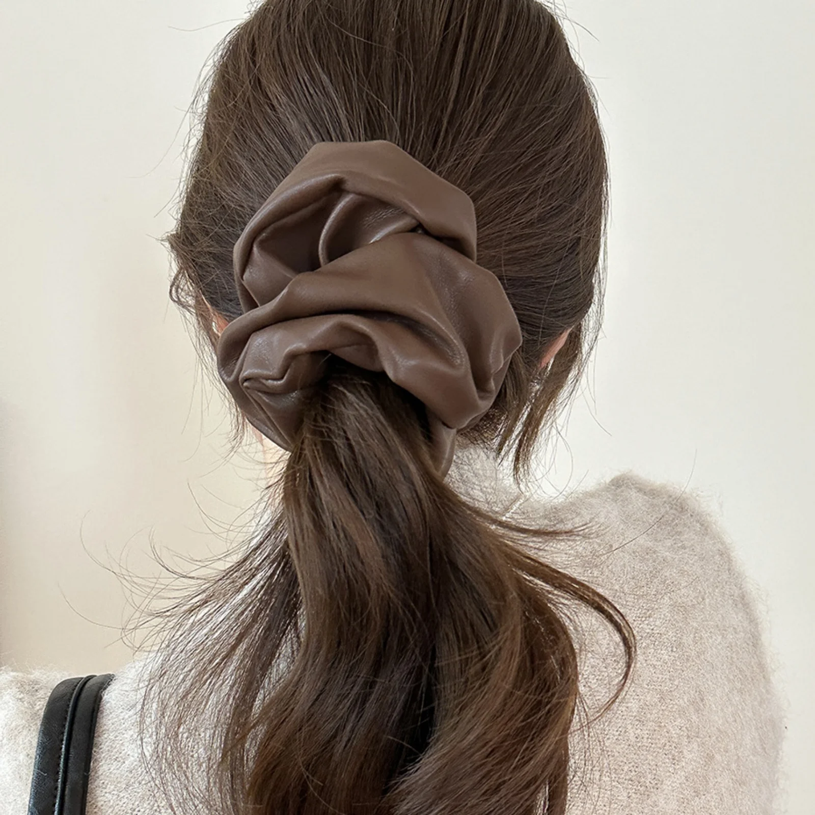 

1pc Autumn/Winter High-end Leather Scrunchie, Hair Elastic for Women's Low Ponytails and Bun Hairstyles, Hair Accessory