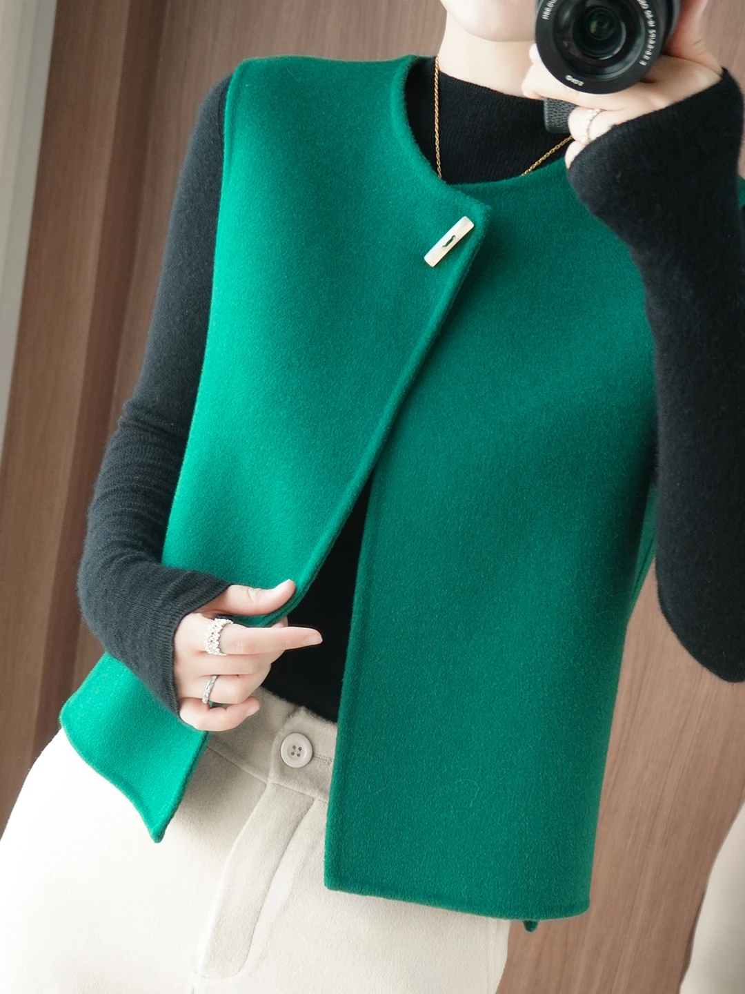 เสื้อกั๊กขนสัตว์สองด้านสไตล์จีนใหม่สำหรับผู้หญิง รุ่น Svel Jaet สำหรับฤดูใบไม้ร่วงและฤดูหนาว สไตล์วินเทจ ไม่มีป้าย  ใส่ทำงาน  ทรงหลวม