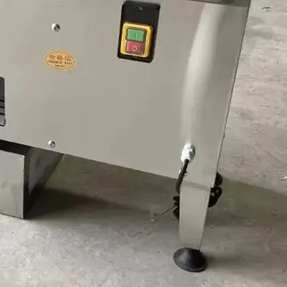 

Заводская поставка Машина для удаления скорлупы вареных яиц Машина для очистки куриных яиц перепелиных яиц