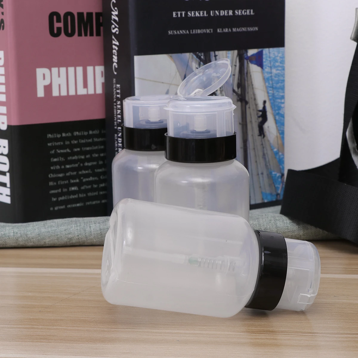 6 Pcs Nail Remover Pump Bottle Reusable Plastic Dispenser for Liquid Nail Polish Remover Alcohol Custom Gel Bottle Manicure Tool