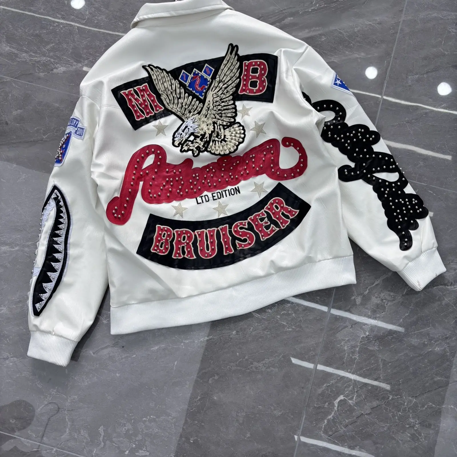 アメリカンレトロレザージャケット バイクコート スタンドカラー フライトジャケット 秋冬 重工業刺繍入り 新品コート