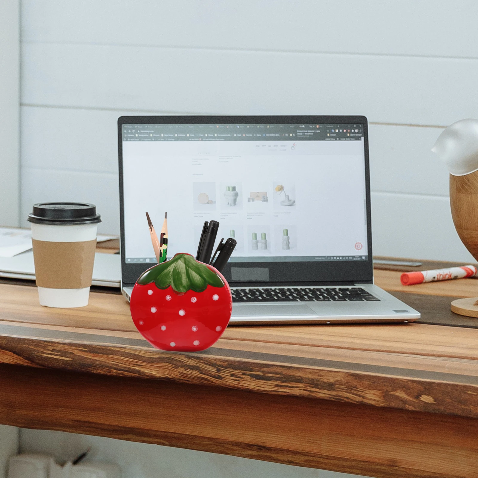 

Strawberry Pencil Holder Ceramic Pen Organizer Durable Large Capacity Desk Storage Makeup Brush Holder Desktop Decoration Office