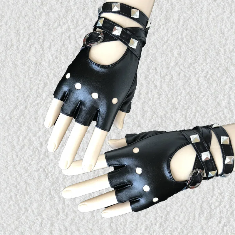 

Women's Gloves Rivet Punk Gloves Wrist Wrap Personalized Nightclub Singer Gloves Women's Half Finger Gloves