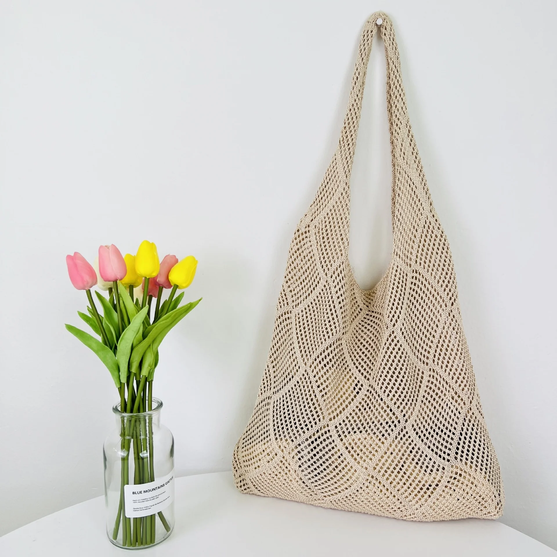 

2023 New Bag, Japanese And Korean Tote Bag, Solid Color Bag, Knitted Bag, Hollow Bag, Woven Bag, Women's Bag Trend