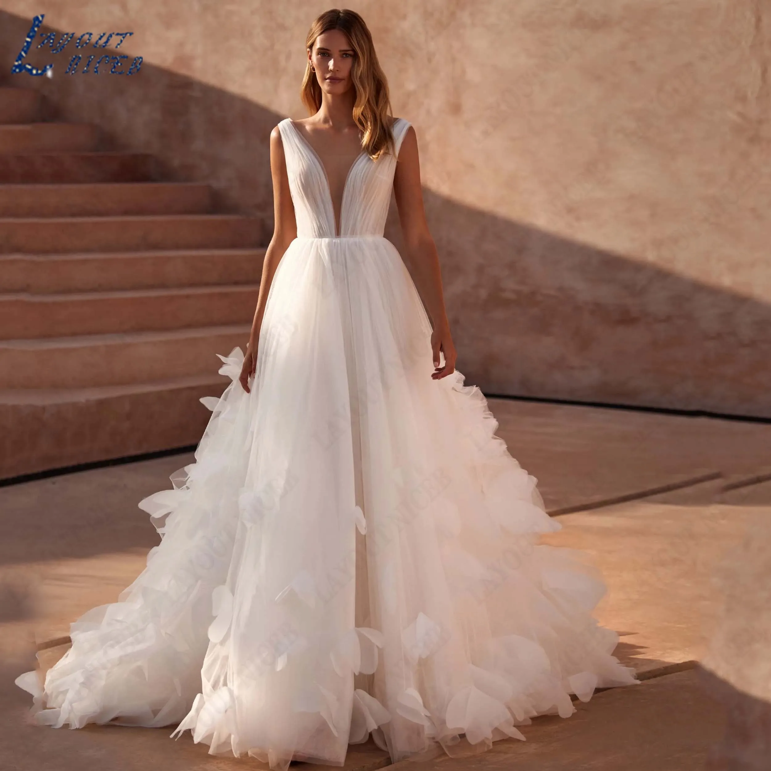 LAYOUT NICEB Customized Tulle A Line Bridal Dress Sleeveless Square Collar Dresses For Bride Spaghetti Straps Wedding Gown