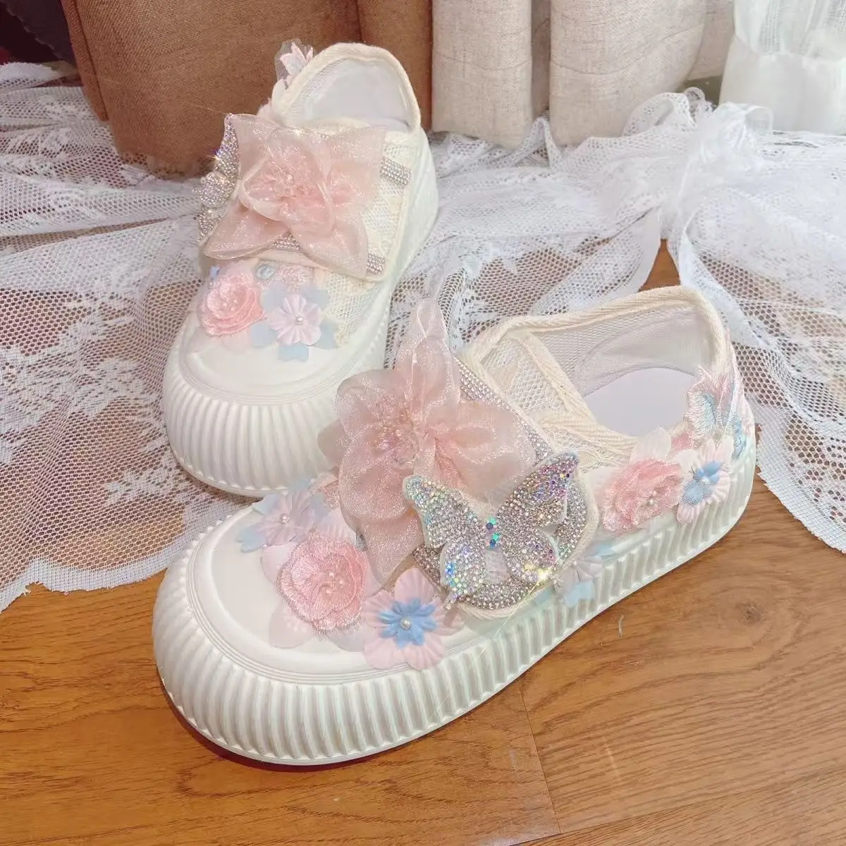 

Heavy three-dimensional flower rhinestone pearl low top canvas shoes wedding party casual breathable women's shoes 35-39