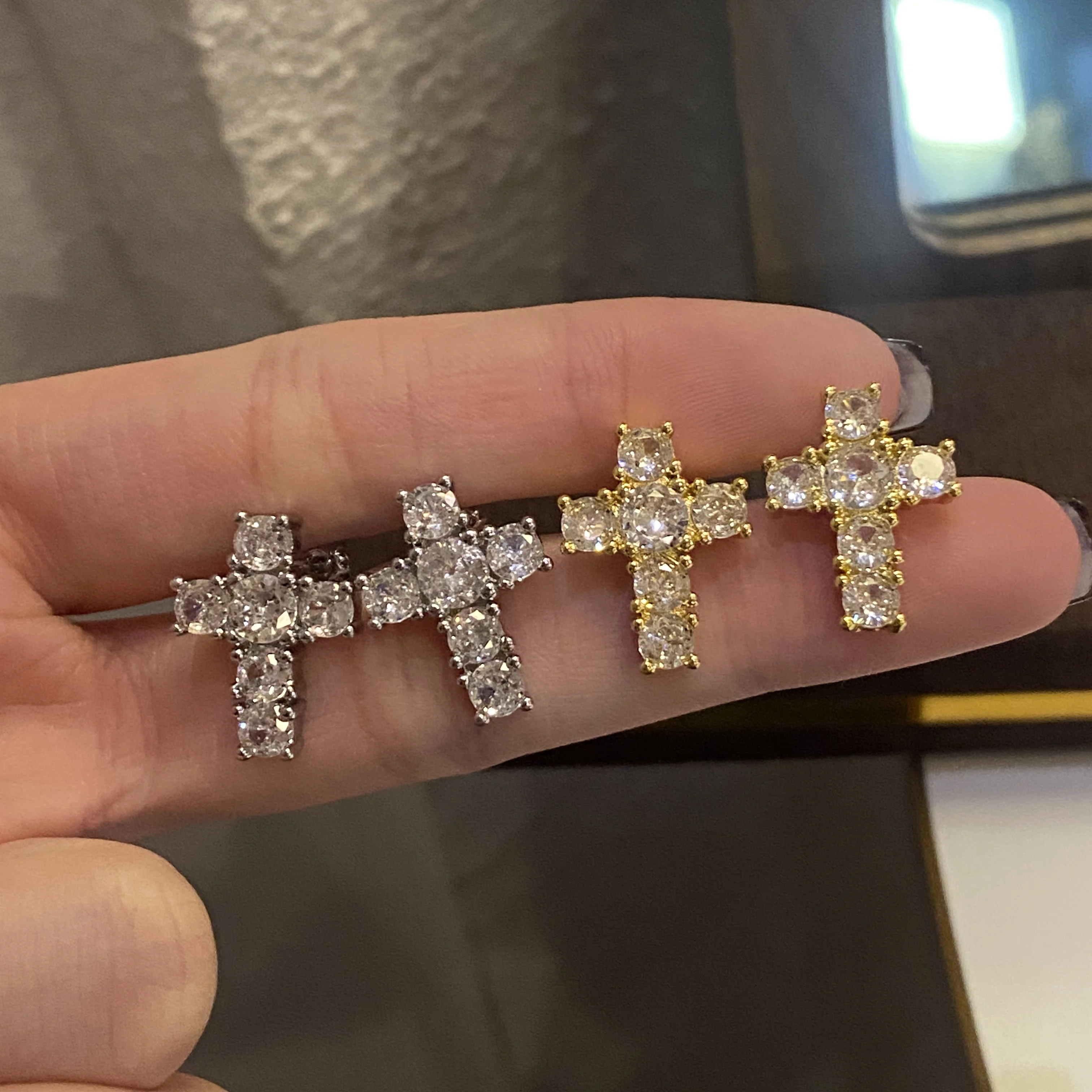 S925 فضة الصليب القوطية أقراط 2025 الاتجاه أقراط مويسانيتي المرأة مجوهرات الأزياء الصغيرة هدايا الحفلات اكسسوارات #2