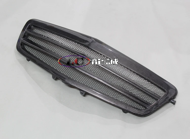 Suitable for 10-13 Mercedes Benz E-Class W212 4-door modified carbon fiber grille ghost mask, intake mesh grille pig nose