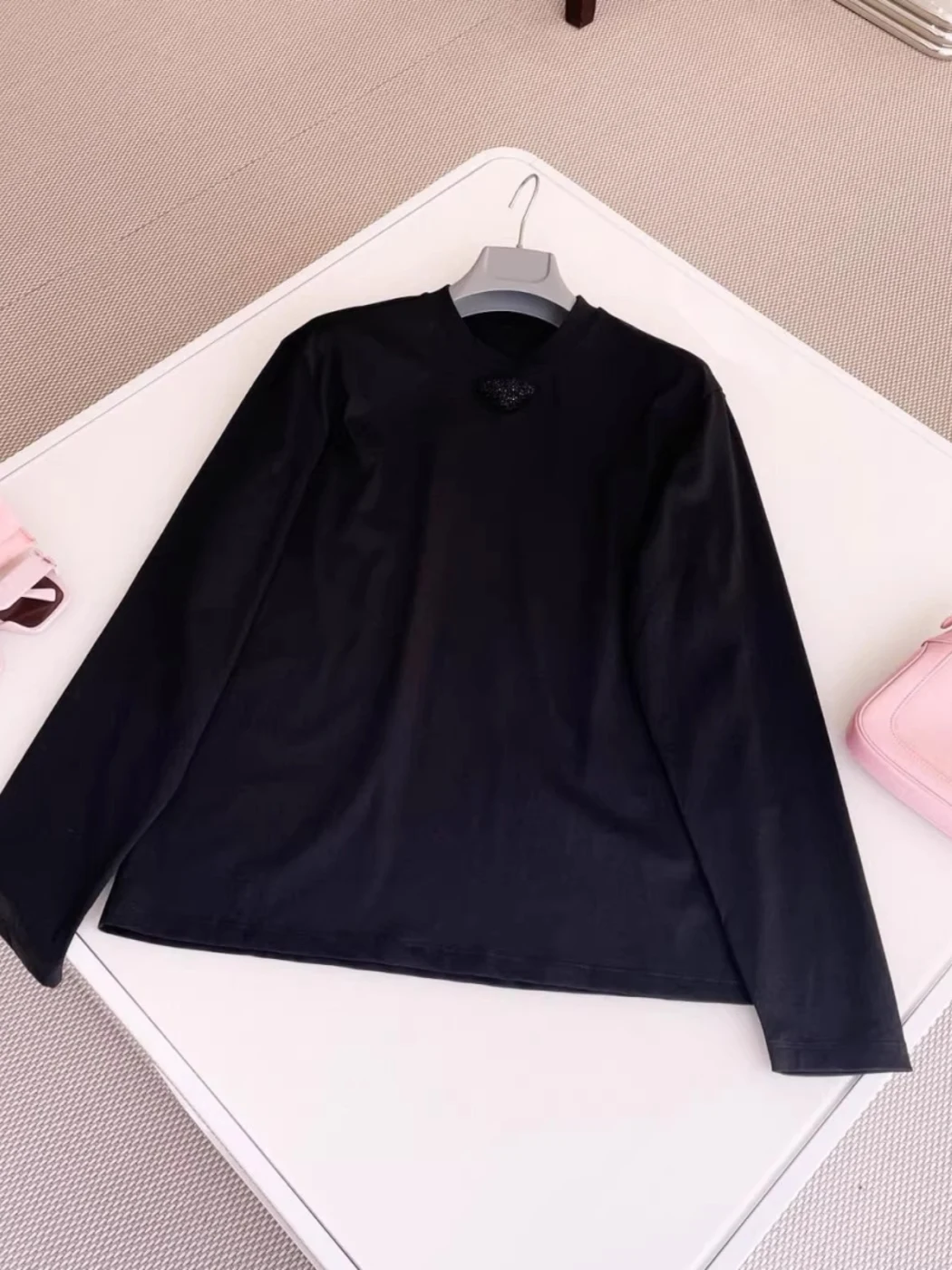 

Spring 2025 Heavy Diamond Embedded Casual Long Sve White T-irt Women's Faionable Versatile Loose Fit round Ne Top