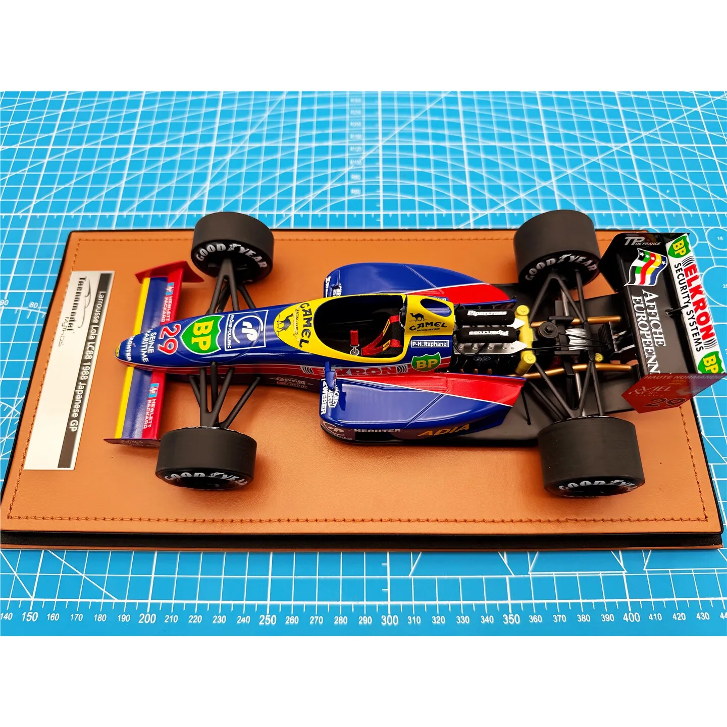 

Tecnomodel 1:18 F1 LC88 Japan 1988 Simulation Limited Edition Resin Metal Static Car Model Toy Gift
