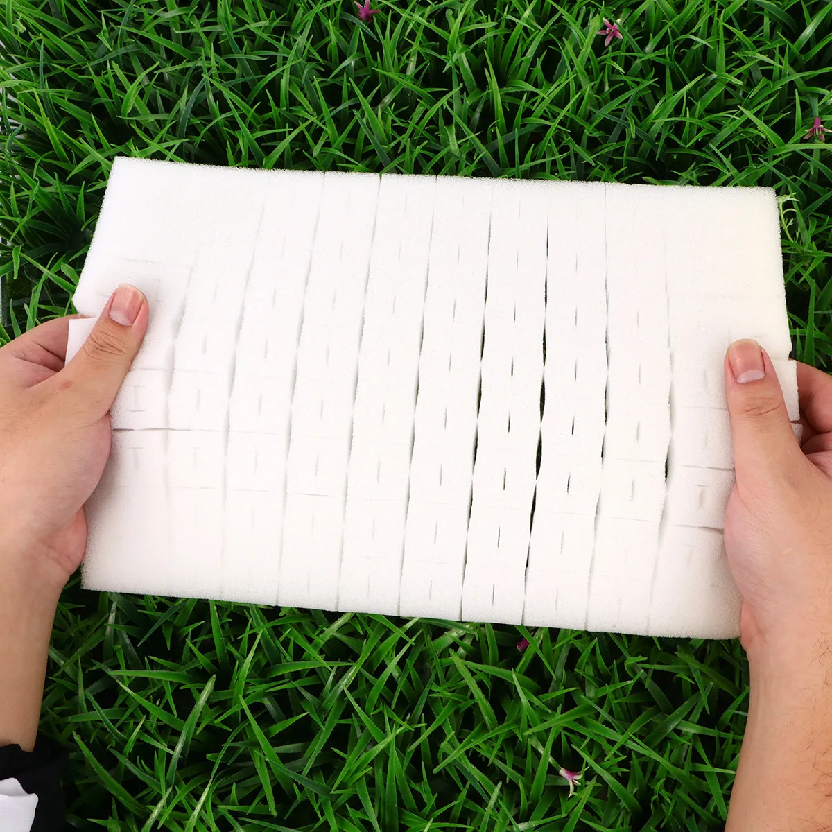 2Sheet High Yield Hydroponic Sponge Base for Soilless Gardening 25Mm Mini Cubes 96 Units Sheet Fast Vegetable Sprouting Tool