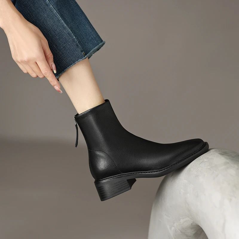 Women's new autumn and winter square toe retro leather cowhide mid heel thick heel zipper plus size Chelsea calf boots