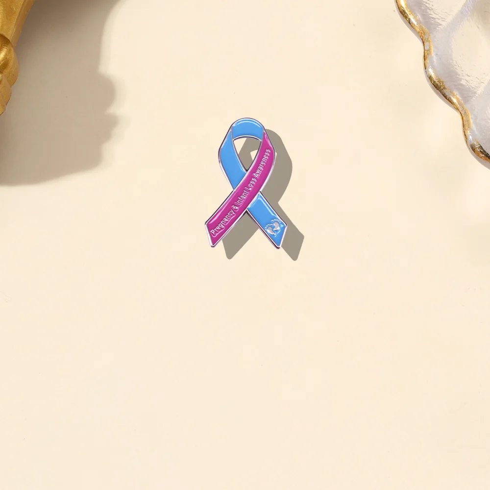 الوردي والأزرق الشريط على شكل بروش العالمي سبيكة المينا دبوس ملابس عصرية ومتعددة الاستخدامات على ظهره وشاح الإكسسوارات بروش