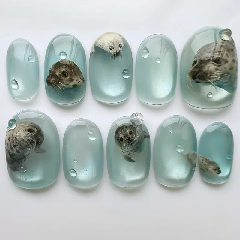 

24Pcs Short Round Head False Nails Blue Cat's Eye Press on Nails Tips with Jelly Glue Seal Pattern Wearable Artificial Fake Nail