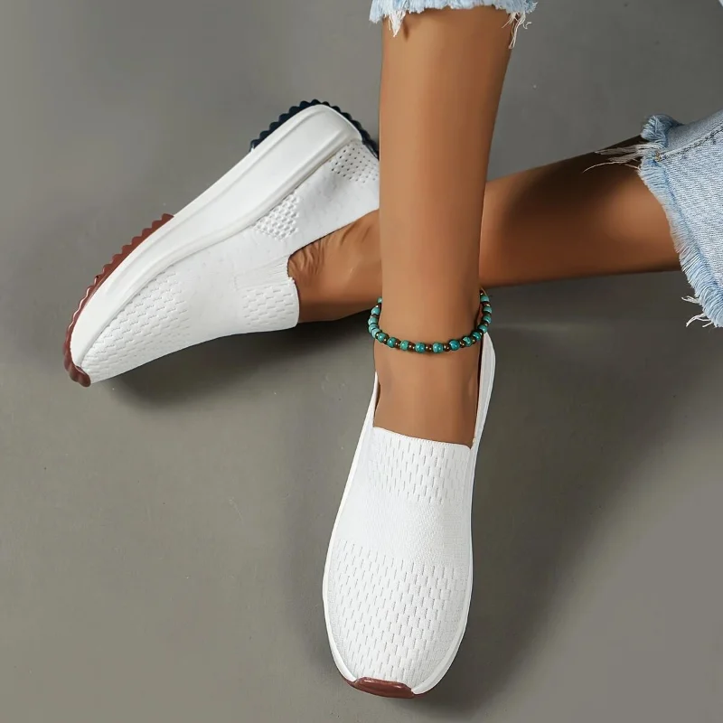 Chaussures d'été femmes 2023 Style coréen blanc respirant maille loisirs en plein air grande taille sans lacet chaussures pour femmes sans lacet Feminino