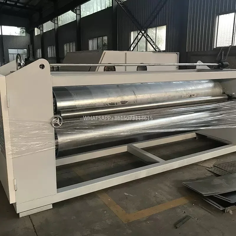 ISO9001 Calandra professionale per macchinari tessili ad alta capacità Attrezzatura da stiro Funzionamento facile Automatico per macchinari non tessuti