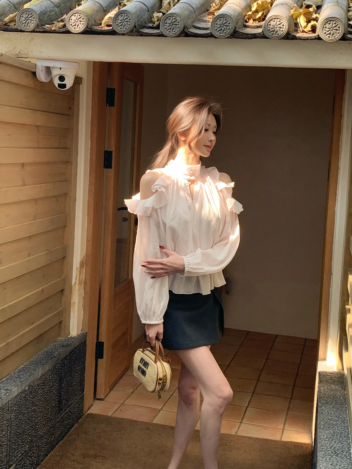 

Pink Blouse Women's Gentle Sle oulder Exposure irt Floral Language Design Long Sve Loose Fit Ele Faion