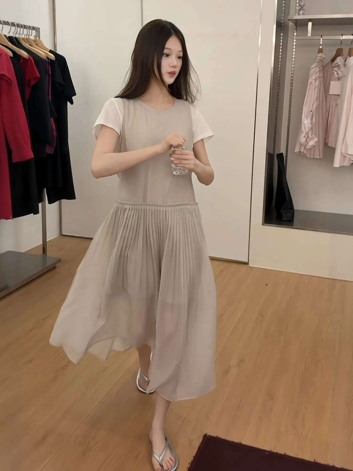 

Chic White Lace Vest Skirt Set Women's Spring Summer Fashion Two-Piece Set Breathable Short Skirt Overlap Design Casual Wear