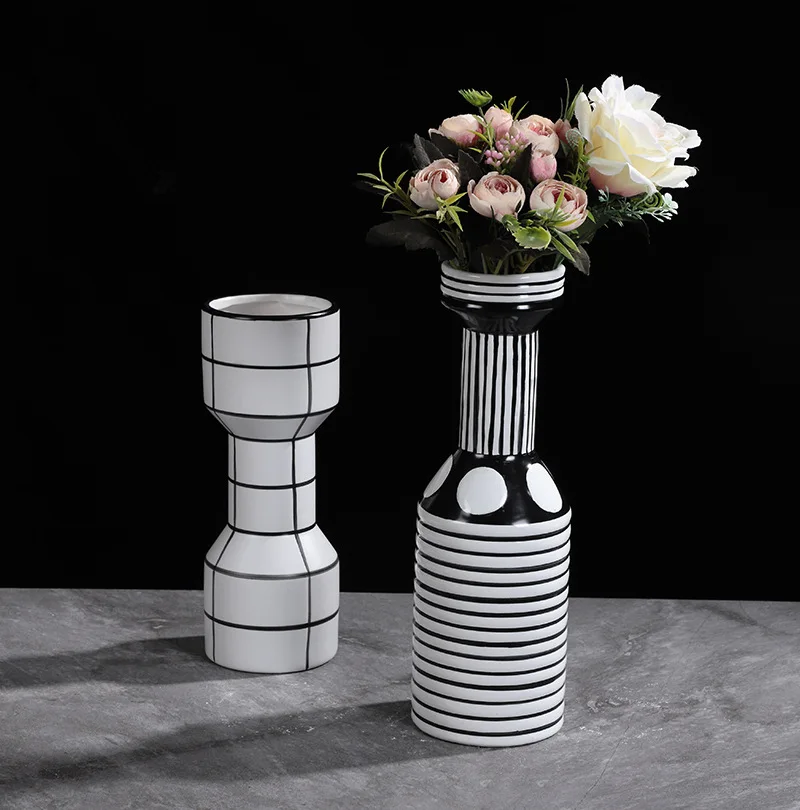 Nordic creative black and white ceramic vase abstract style flower arrangement flower retro classic home craft ornament