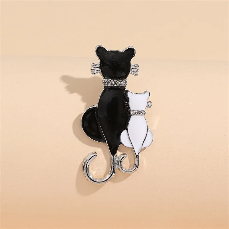 DIY accessories European and American jewelry fashion diamond-encrusted black and white cat couple necklace brooch personalized