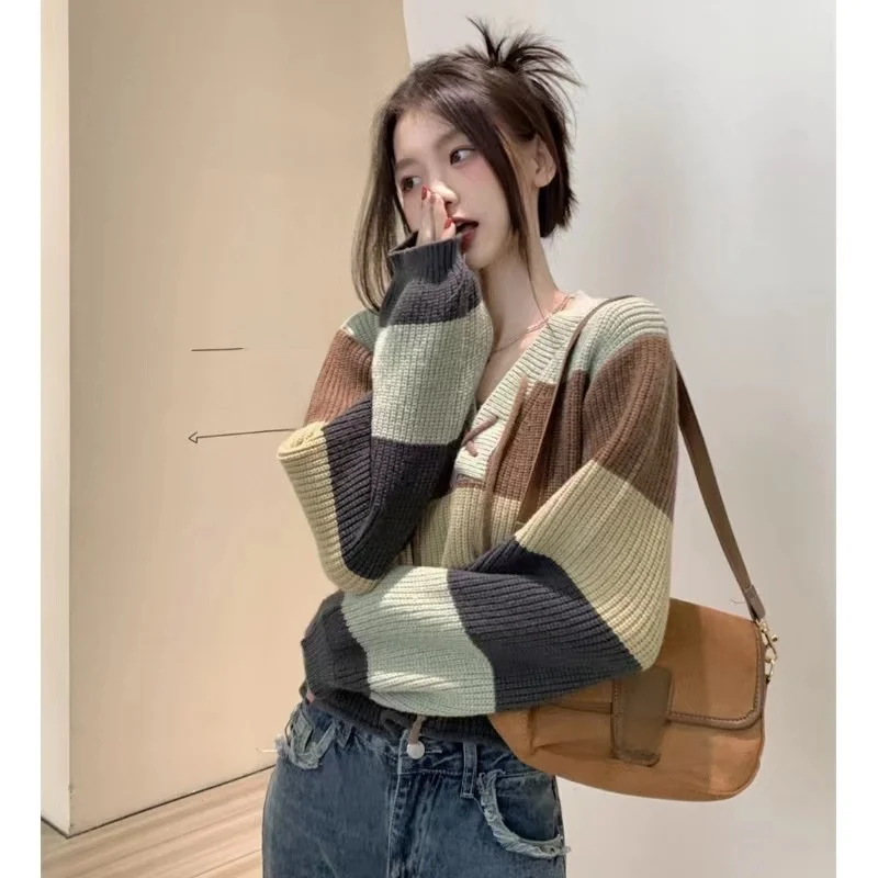 

Soft Wind Striped Color Blo V Ne Knitted Sweater Women's Autumn Winter ort Sve Long Sve Top for Small Figures