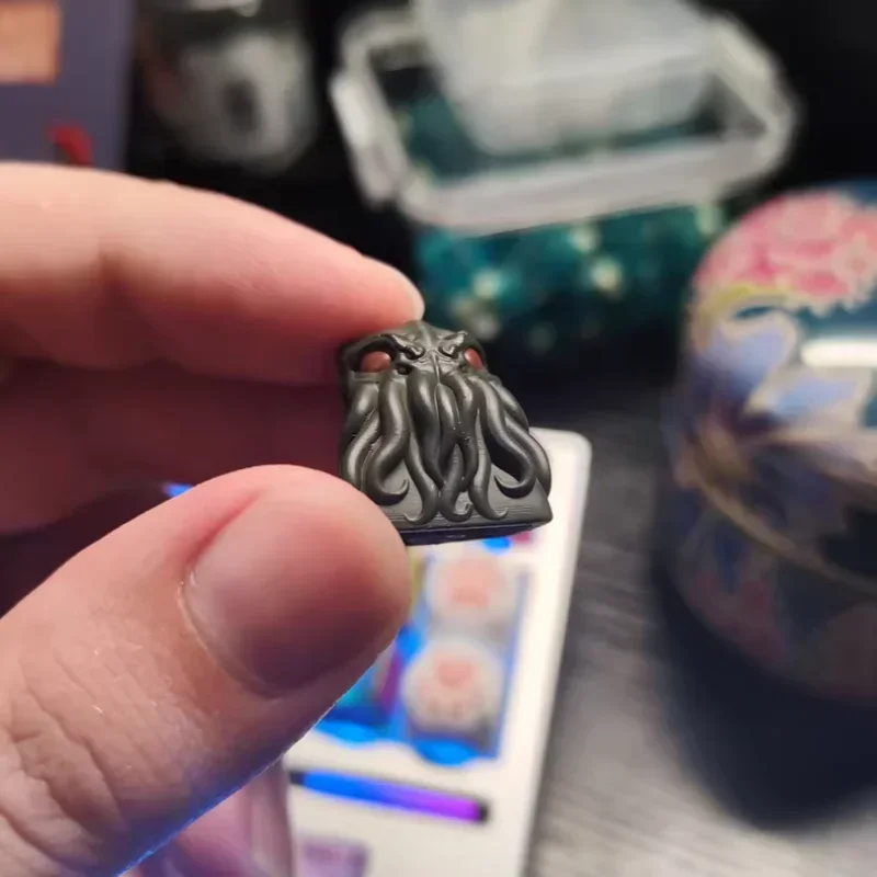 Original Design Cthulhu Keycap Personalized Customized Resin Mechanical Keyboard Keycap Cartoon Handmade Keycap Accessories Gift