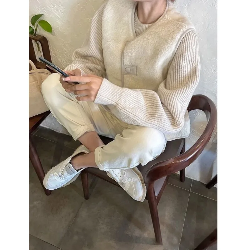 Korean-style Elegant Casual Wear Thickened Vest Coat Women's Autumn Design Knitted Long-sleeved Sweater Two-piece Set