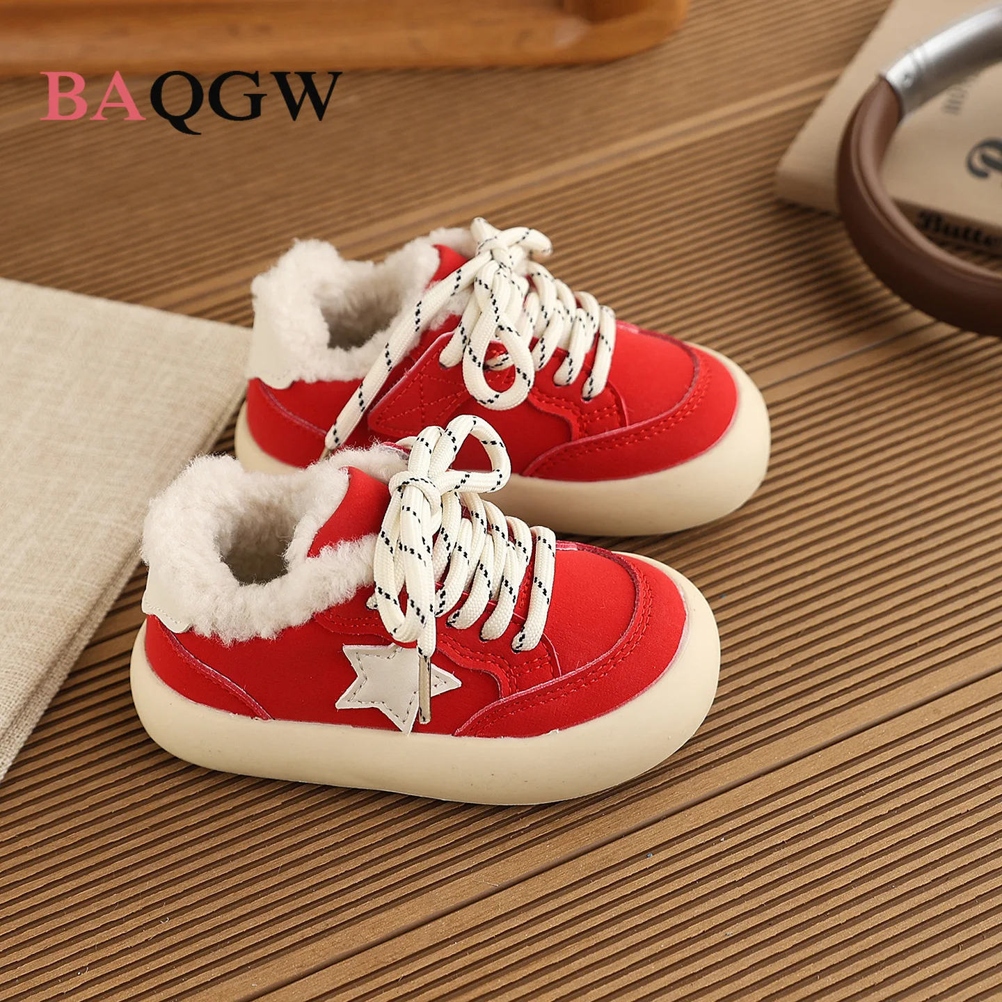 Plush Lining Casual Shoes for Boys Girls 2026 New Winter Toddler Walking Shoes Soft Sole Versatile Retro School Outdoor Trainers