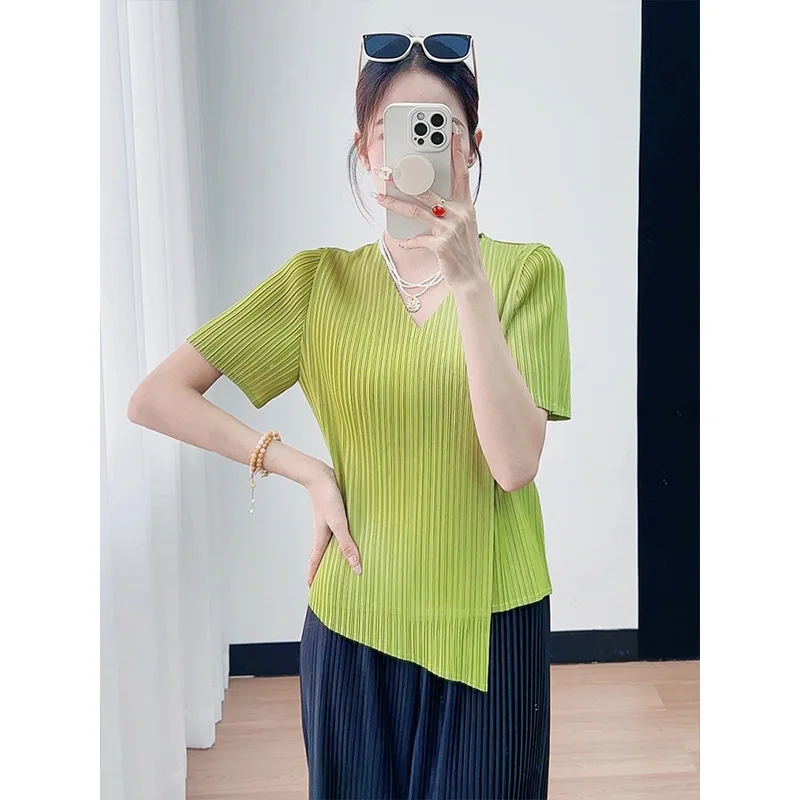 Miyake 2025 Summer New Fashion Casual Women's Tops V-neck Short-sleeved Solid Colour Versatile Simple Irregular Pleated T-shirt