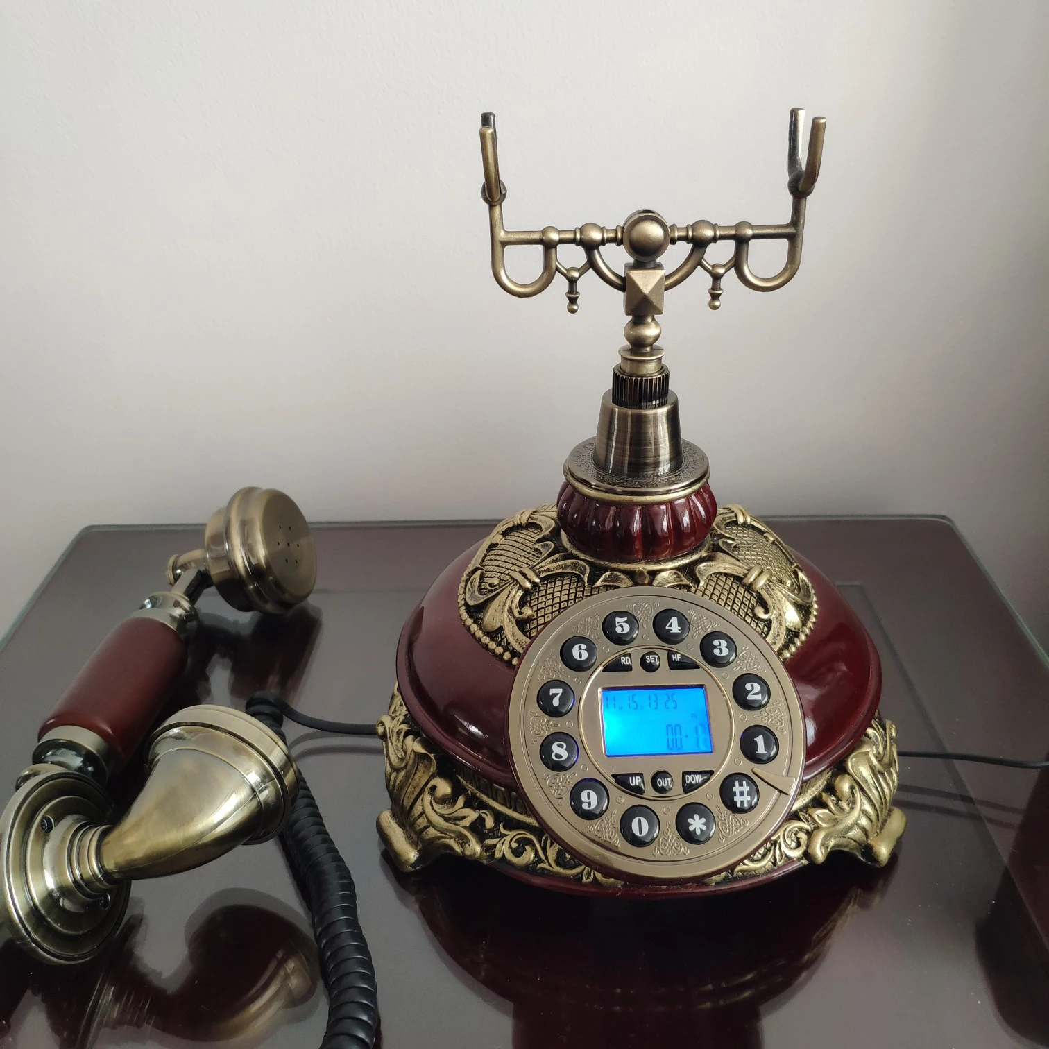 Retro Landline Phone Antique Home House Office Hotel Fixed Telephone Corded Vintage Table Decoration Functional Gift Red White