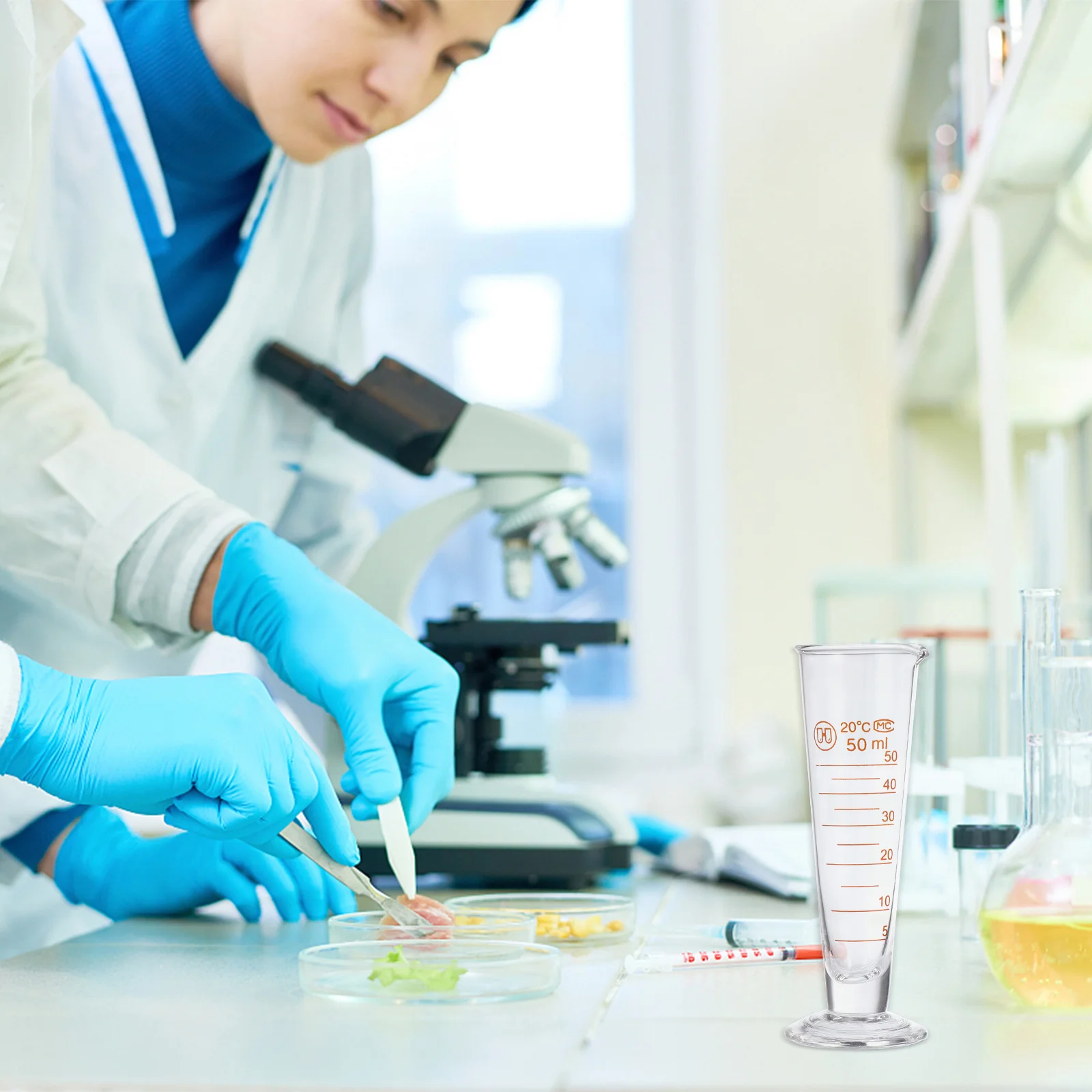 

1Pcs 50Ml Graduated Measuring Cup Thickened Glass Round Base Anti-Slip Lab Beaker with Molded-in Scale Lines for Science