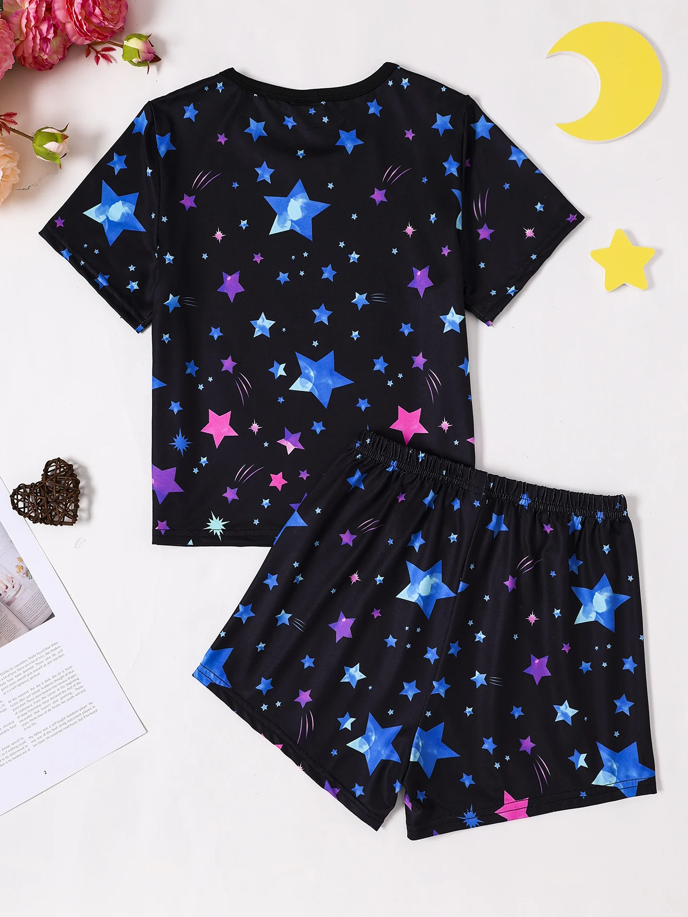[Flame-Retardant Version] (Uv Exposure) 2-Piece Set of Cute Glowing Unicorn Star-Patterned Short T-Shirt & Shorts Pajama Set for Girls, Comfortable Skin-Friendly Style Princess Pajamas, Suitable as Comfortable Home Wear for Girls