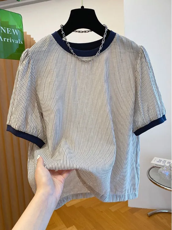 تي شيرت نسائي أنيق بأكمام قصيرة مخطط على الطراز الكوري فضفاض برقبة مستديرة مناسب للعمل موضة صيفية #3