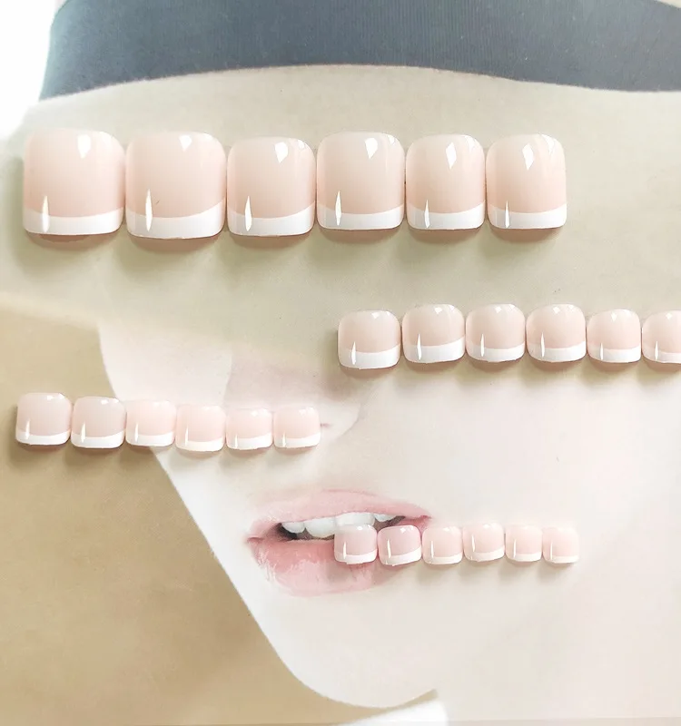 24 uñas postizas para pies, nude, cuadradas, brillantes, con borde blanco francés, para mujer. 2