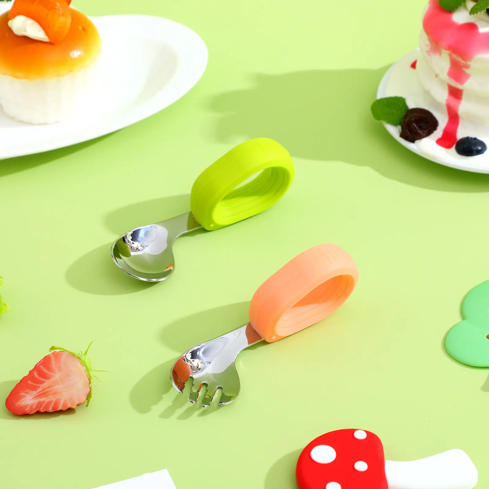 

Набор детских ложек и вилок с изогнутой головкой из нержавеющей стали, легкая посуда для самостоятельного кормления и обучения малышей