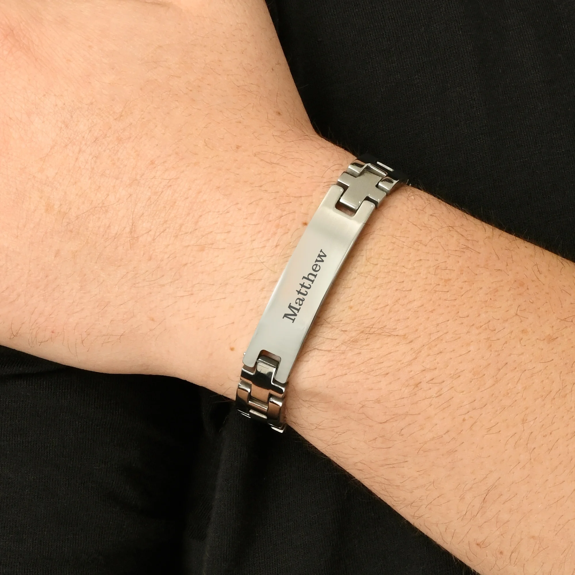 pulseira-personalizada-com-nome-gravado-joia-de-aco-inoxidavel-com-nome-personalizado-para-namorado-presente-de-dia-dos-pais-presente-de-formatura