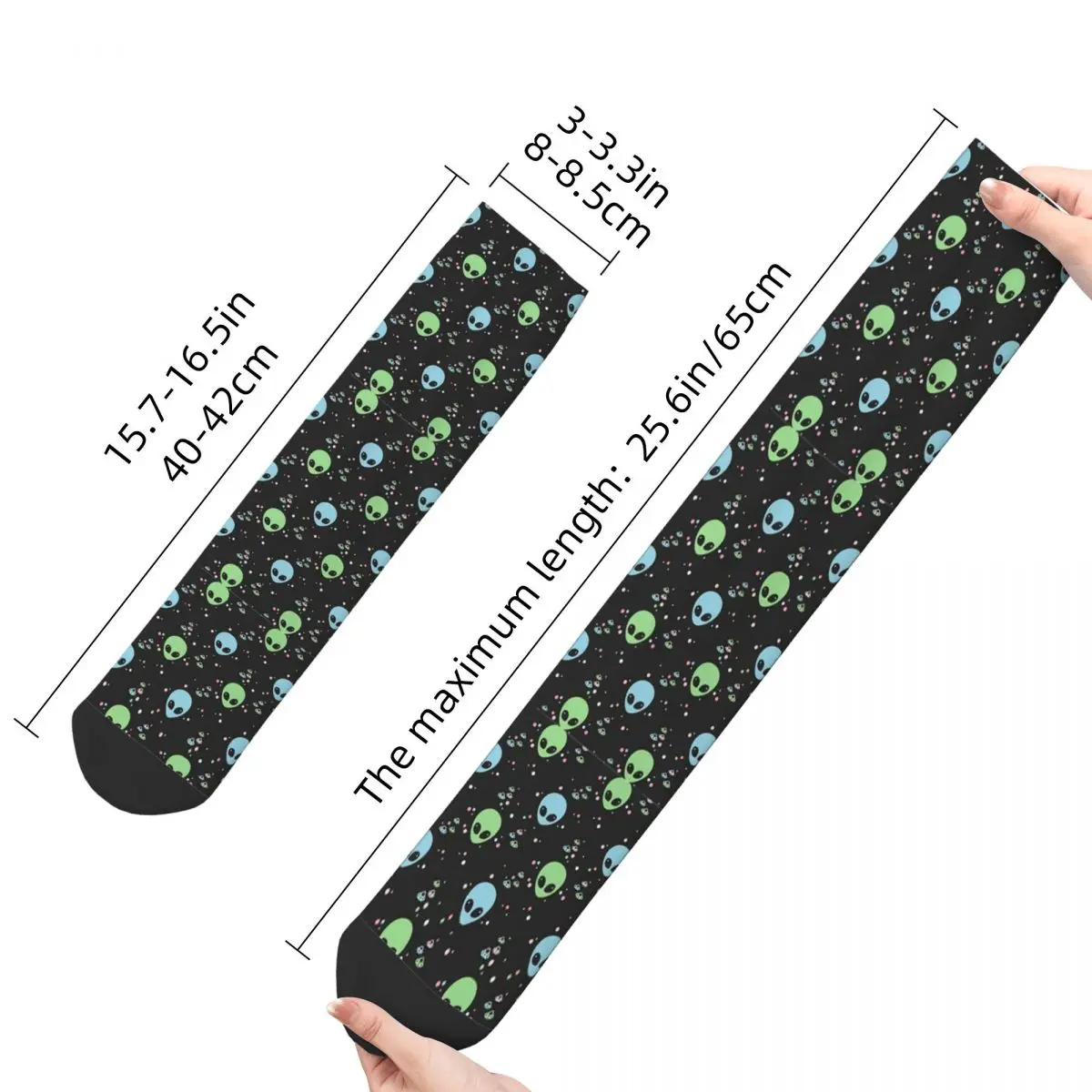 Hip Hop Retro Green Blue Alien Heads With UFOs Crazy Men\'s Socks Unisex Harajuku Pattern Print Funny Novelty Crew Sock Boys Gift