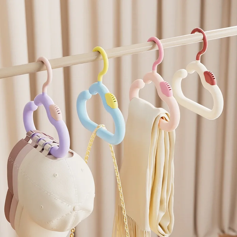 1/2/4PCS Multi-functional Dopamine Aroma Cloud Hook Plastic Hanging Scarf Tie Hanger Colorful Anti Slip Bag Hanging Rack HomeUse