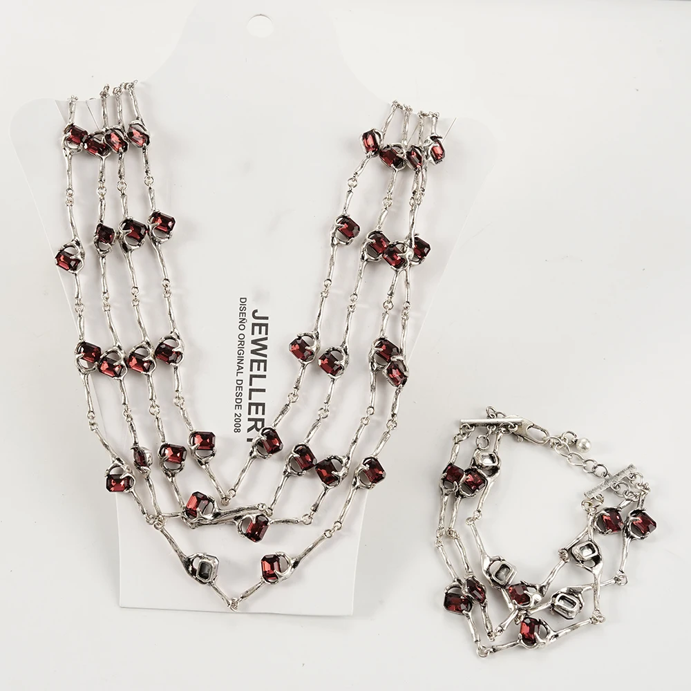 유럽과 미국의 다층 지르코니아 쇄골과 팔찌 세트 여성을위한 새로운 럭셔리 목걸이 고급스러운 액세서리