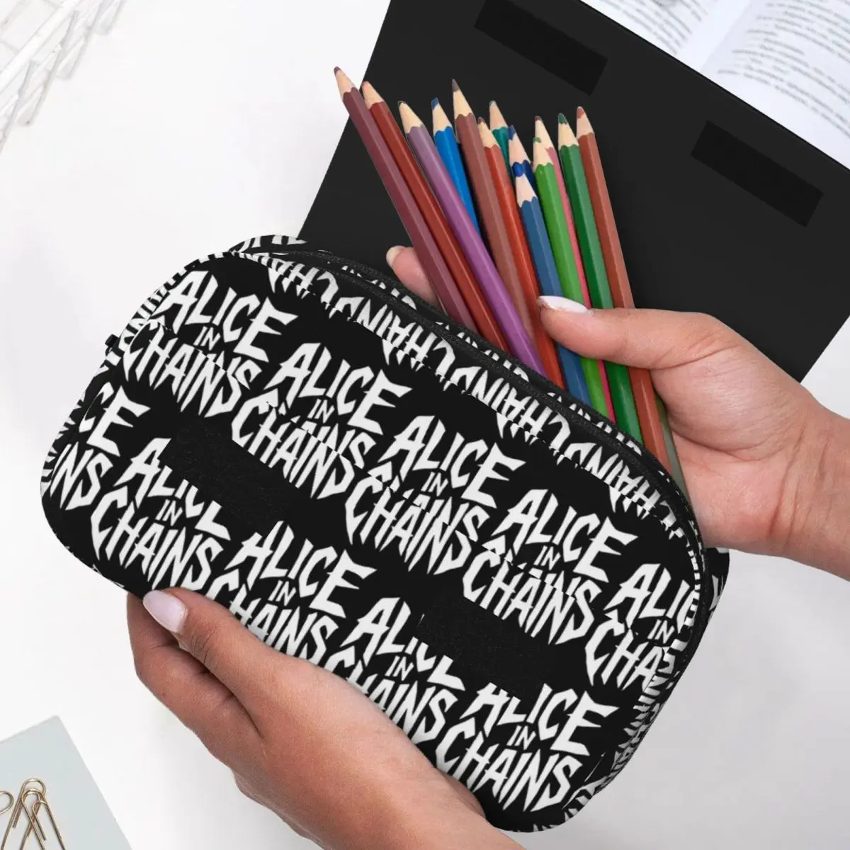 Astuccio Alice In Chains Roost - Stationery And Office Supply Chain recensione e prezzo