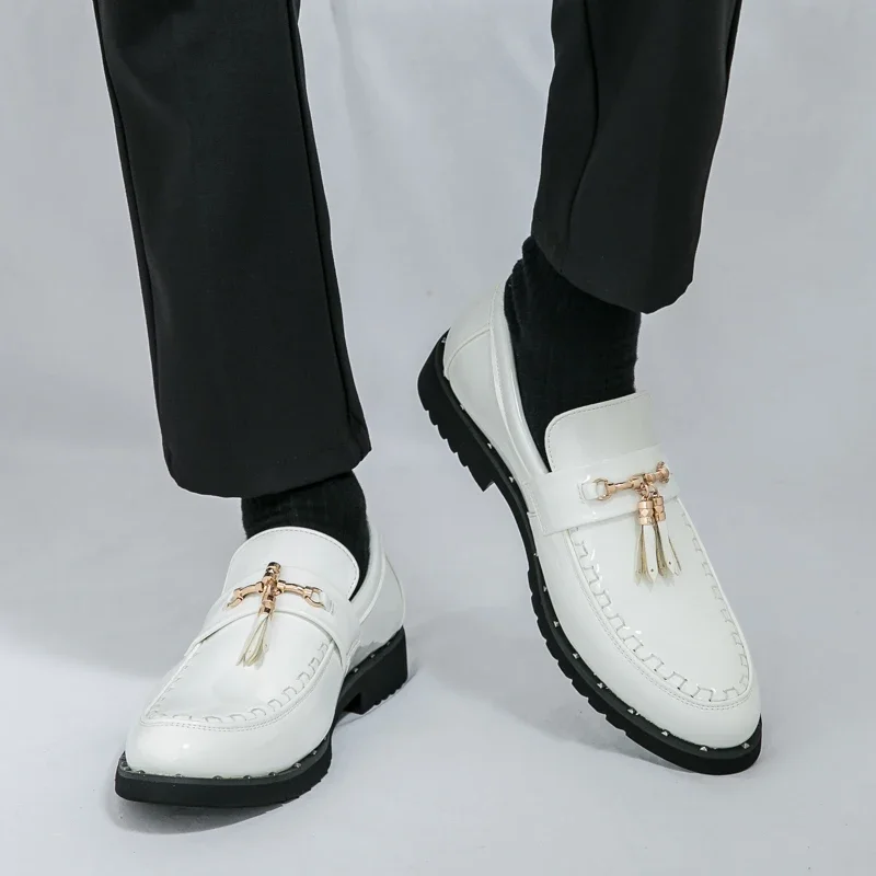 British Style Tassels Loafers Men's Slip on Footwear Male Formal Business Shoes Wedding Party Men Breath Driving Shoes Moccasins