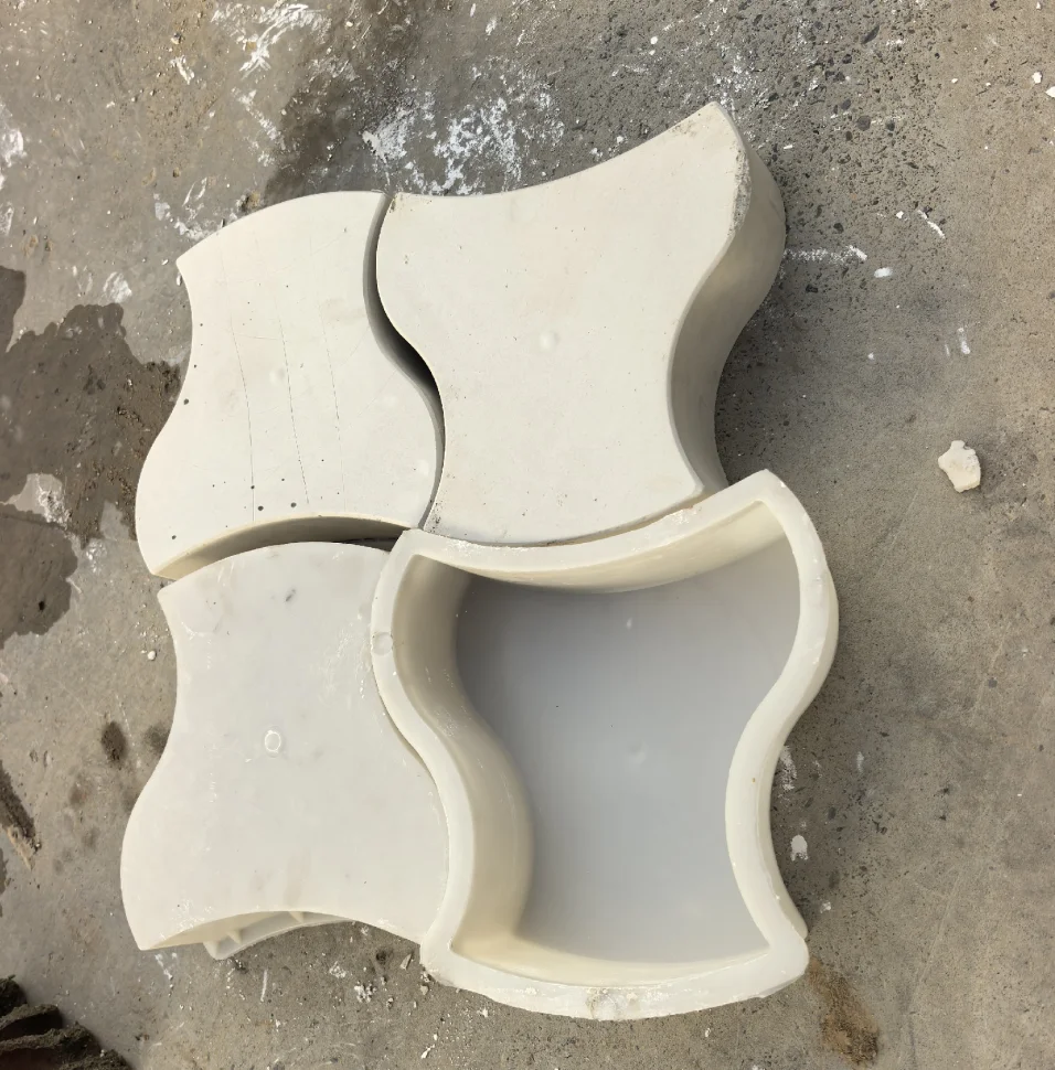 Reusable PP Plastic Interlocking Paver Mold DIY Concrete Cement Paving Block Mould for Garden Patio Walkway Courtyard Pavement